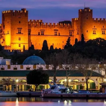 Asteri Near Old Town: Top Views, 2 Balconies Appartement Rhodes City